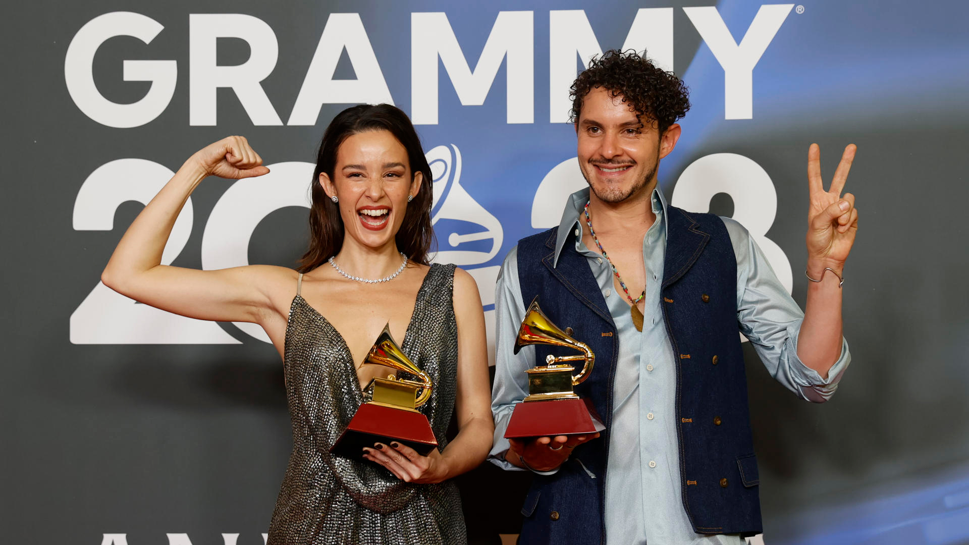 Monsieur Periné recibe el Grammy Latino en 2023