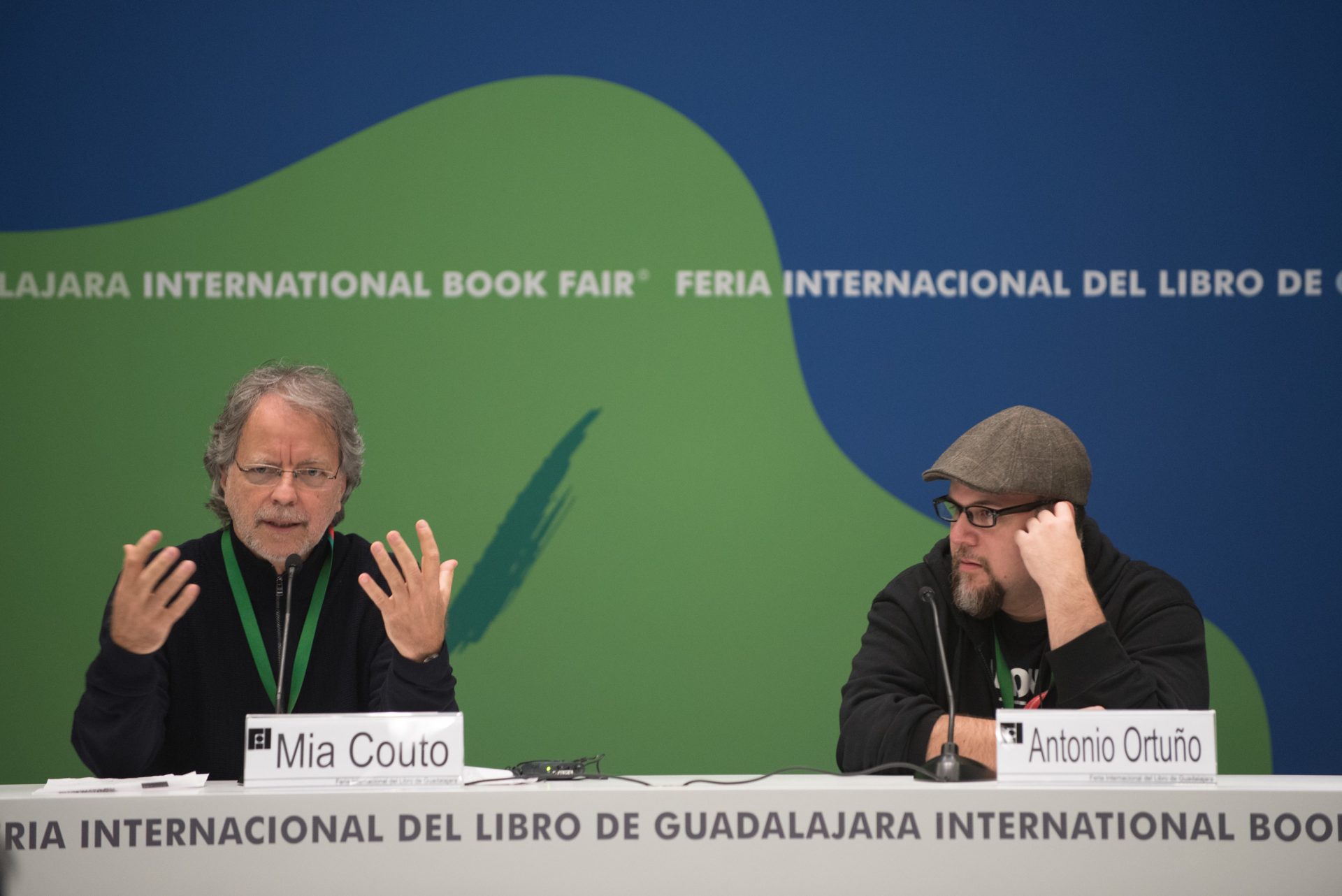 El Premio FIL reconoce la excelencia literaria en lenguas romances, destacando la contribución de autores destacados.