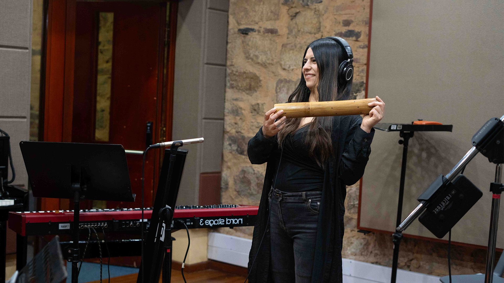 Urpi Barco hace la producción de su LP “Jazz vocal colombiano” en los estudios de la Universidad de los Andes