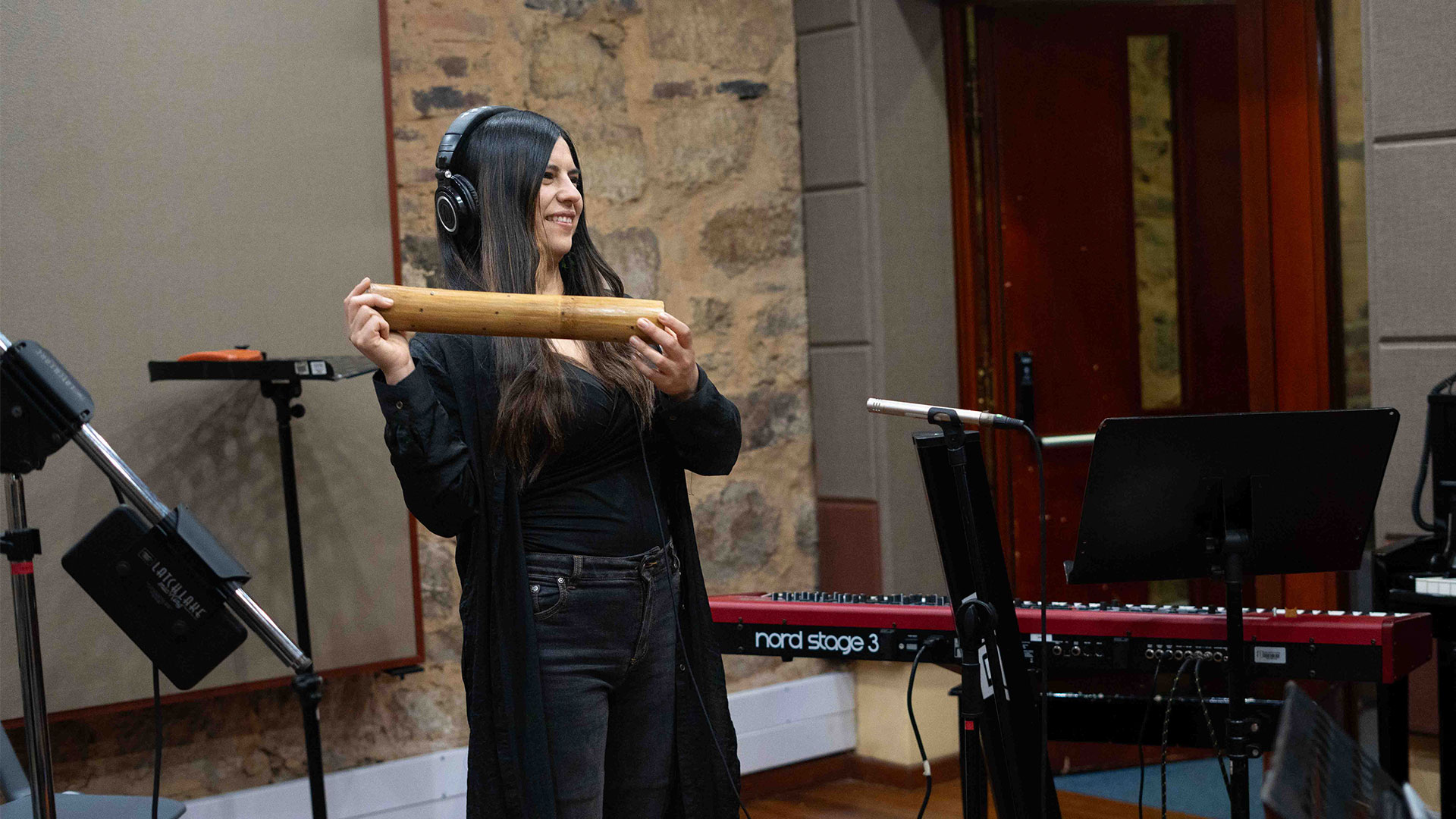 Urpi Barco hace la producción de su LP “Jazz vocal colombiano” en los estudios de la Universidad de los Andes