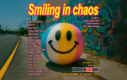 Egresados Uniandinos en Los Ángeles: el humor como resistencia en la exposición Smiling in Chaos