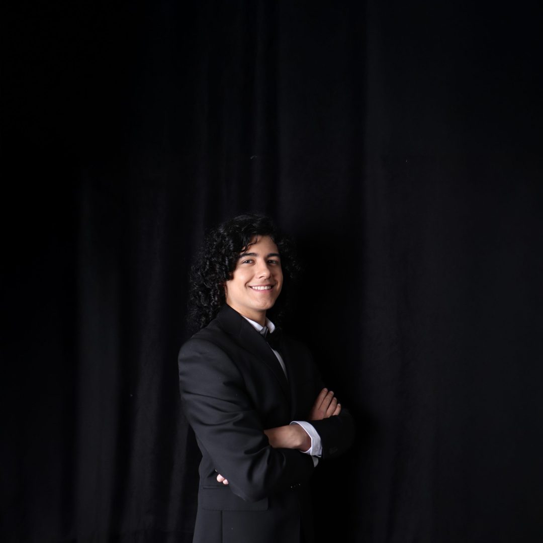 Alejandro-Montano-Recital-Foto por Eduardo Diaz Alejandro-Montano-Recital-Foto por Eduardo Diaz